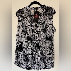 Pretty white black blouse